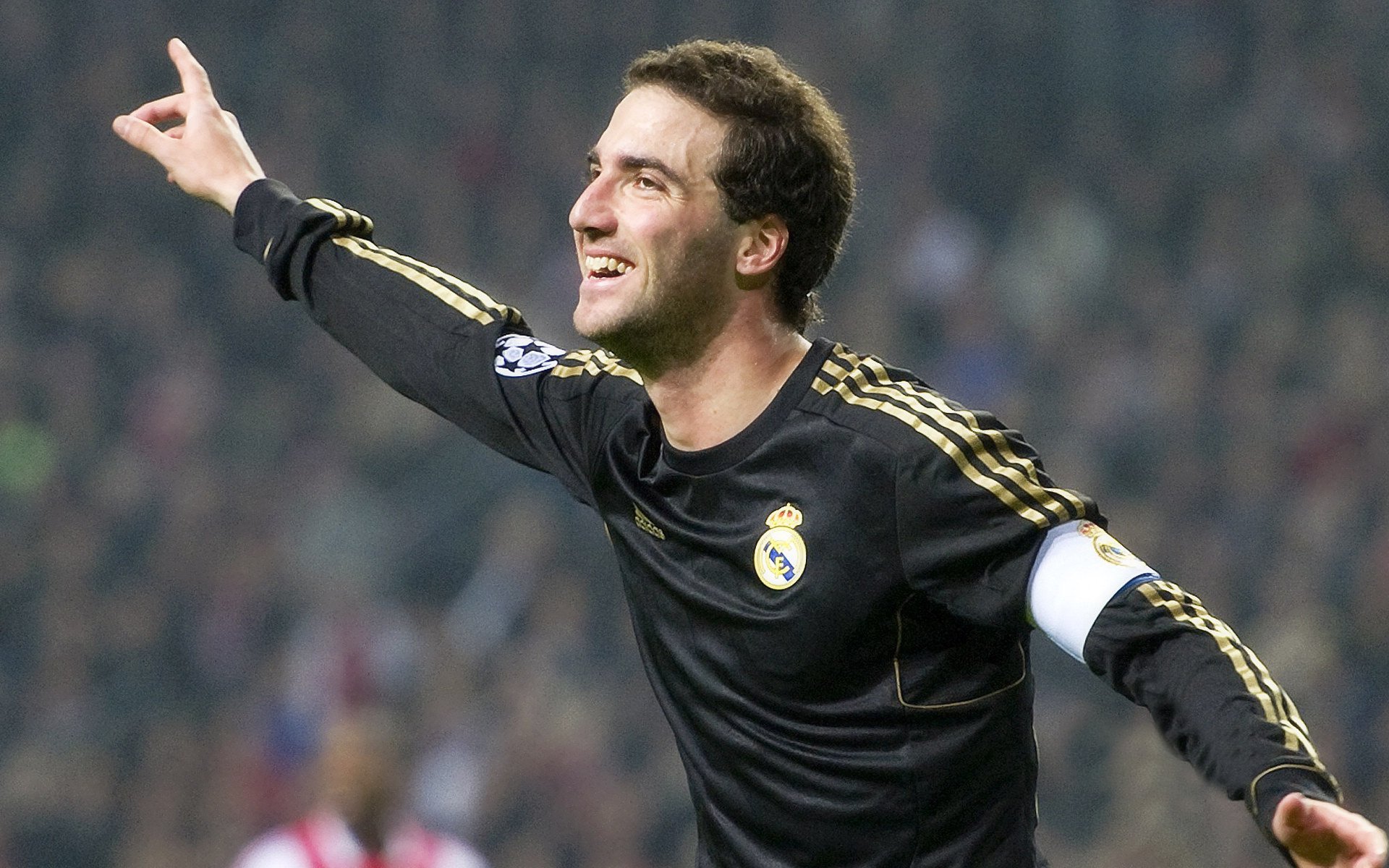 法甲引入新型比赛设备，推动科技融入足球运动，法甲参赛球队