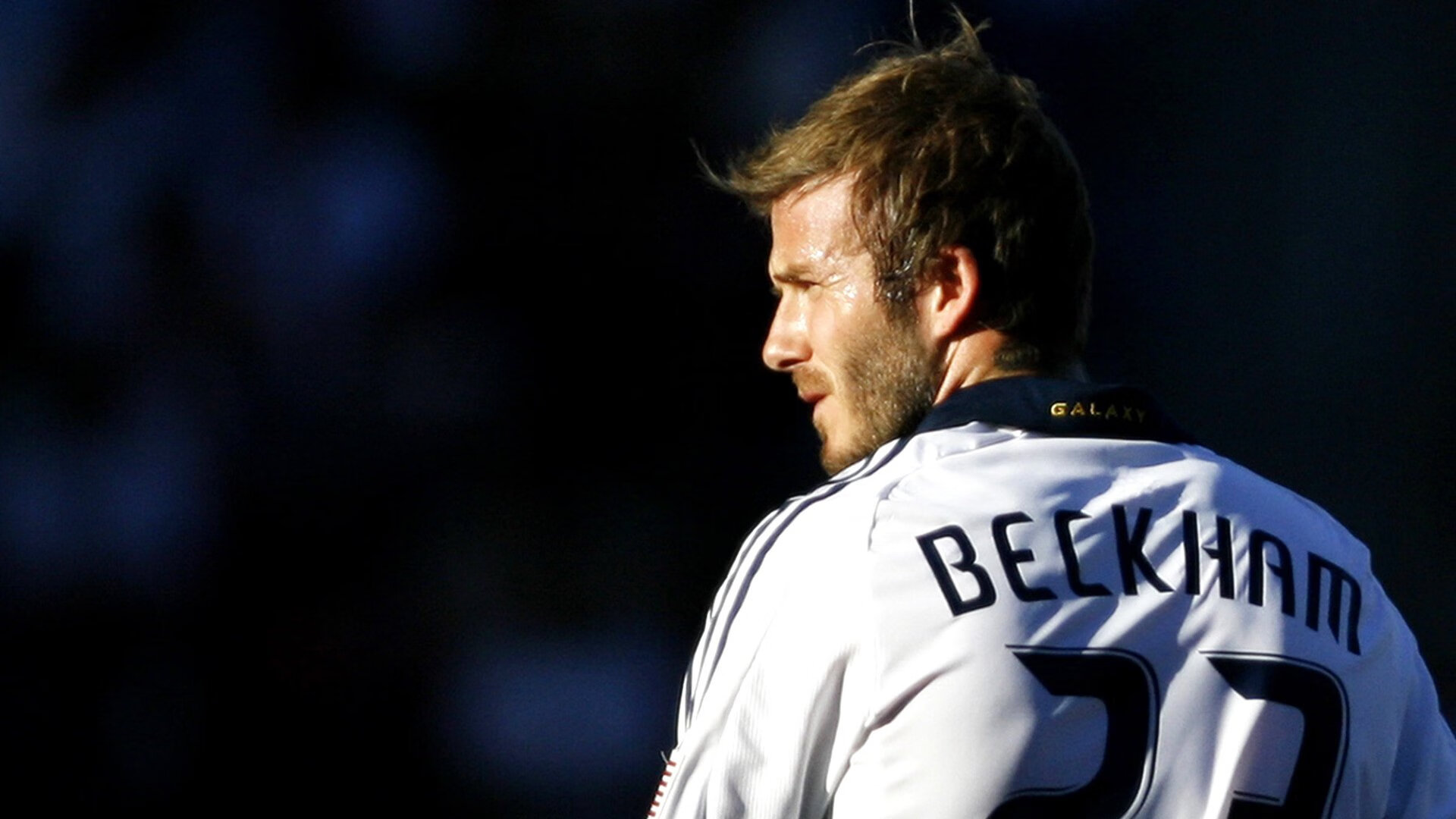 阿尔·哈姆达乌伊在巴黎奥运会男足比赛中展现出强大的进攻能力